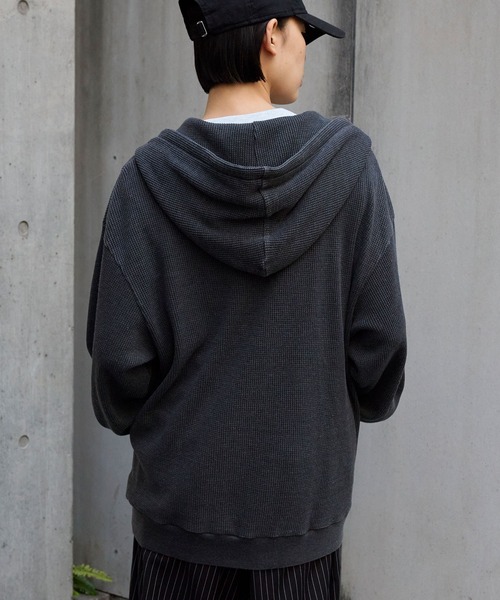 PENNEYS(ぺニーズ)の「PENNEYS/ペニーズ 別注 THE FOX ロゴ ワンポイント刺繍 ヴィンテージ加工 ヘビーワッフル オーバーサイズジップパーカー(パーカー・メンズ・ネイビー/ワイン/ブラック/グレー/ブラウン・L/M/S)」の20枚目の写真