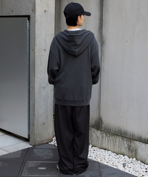 PENNEYS(ぺニーズ)の「PENNEYS/ペニーズ 別注 THE FOX ロゴ ワンポイント刺繍 ヴィンテージ加工 ヘビーワッフル オーバーサイズジップパーカー(パーカー・メンズ・ネイビー/ワイン/ブラック/グレー/ブラウン・L/M/S)」の22枚目の写真