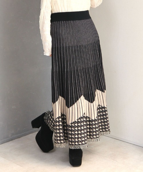 CECIL McBEE（セシルマクビー）の「プリーツジャガード裾フリンジスカート（スカート・レディース・チャコールグレー/ブラック・MEDIUM）」の10枚目の写真