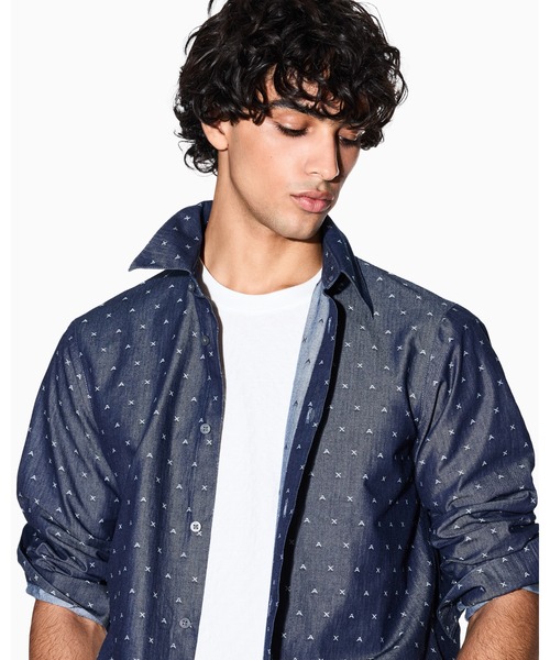 ARMANI EXCHANGE(アルマーニエクスチェンジ)の「【A|X アルマーニ エクスチェンジ】オールオーバーロゴ 長袖シャツ/REGULAR(シャツ/ブラウス・メンズ・インディゴブルー・X-LARGE/SMALL/MEDIUM/LARGE/X-SMALL)」の1枚目の写真
