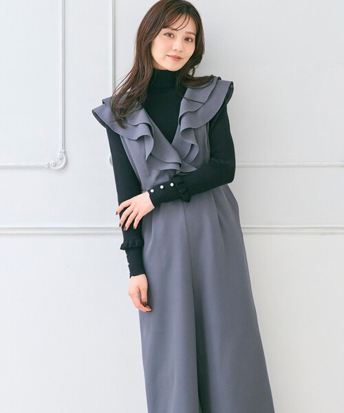 Feroux（フェルゥ）の「フリルデザイン サロペット パンツ（サロペット/オーバーオール・レディース・ライトグレー系/ブラック系・MEDIUM/SMALL）」の9枚目の写真