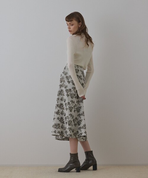 ★新品★ GRACE CONTINENTAL フレアスカート　花柄　Mサイズ マーガレットフラワープリントスカート / GRACE CONTINENTAL | GRACE