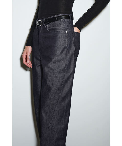 COS バレルレッグデニム バレルレッグデニムトラウザーズ（デニムパンツ）｜COS（コス）の