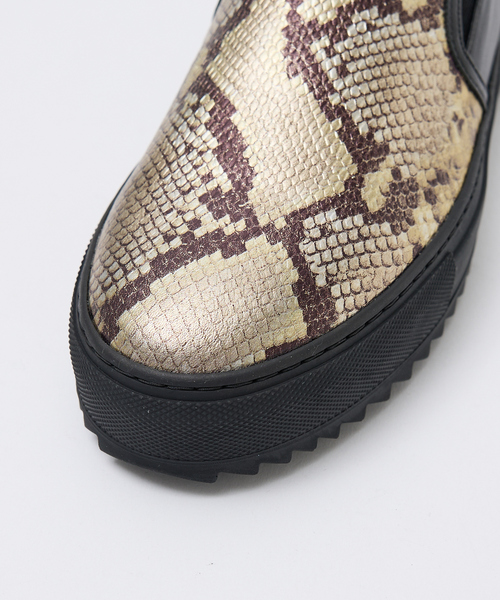 alfredoBANNISTER(アルフレッドバニスター)の「【SPEAK FOR別注】 ダイヤモンド パイソン スニーカー(スニーカー・メンズ・ゴールド・40/41/42/43/44)」の8枚目の写真