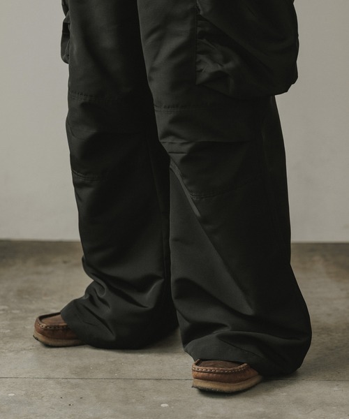 ALL RUNS（オールランズ）の「Wide-Silhouette Cargo Pants / ワイドシルエット カーゴパンツ（カーゴパンツ・メンズ・ブラック・M/L）」の2枚目の写真