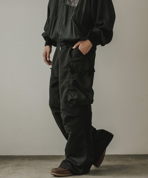 ALL RUNS（オールランズ）の「Wide-Silhouette Cargo Pants / ワイドシルエット カーゴパンツ（カーゴパンツ・メンズ・ブラック・M/L）」の11枚目の写真