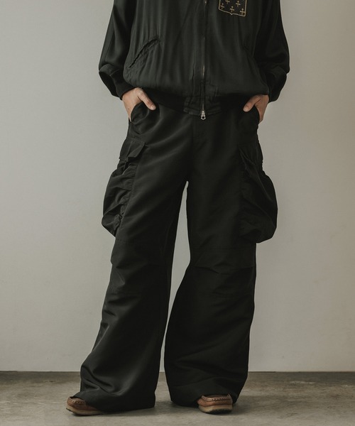 ALL RUNS（オールランズ）の「Wide-Silhouette Cargo Pants / ワイドシルエット カーゴパンツ（カーゴパンツ・メンズ・ブラック・M/L）」の13枚目の写真