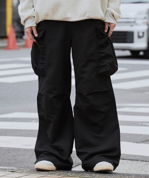 ALL RUNS（オールランズ）の「Wide-Silhouette Cargo Pants / ワイドシルエット カーゴパンツ（カーゴパンツ・メンズ・ブラック・M/L）」の14枚目の写真