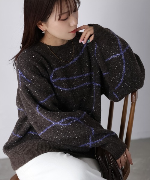 Riberry（リベリー）の「ニュアンスラインラメニット（ニット/セーター・レディース・ホワイト系/ブラウン系1/ブラウン系2/グレー系・FREE）」の4枚目の写真