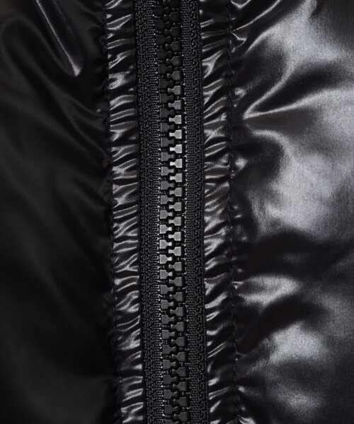 B:MING by BEAMS（ビーミングバイビームス）の「シレー スタンドカラー アライド ダウン ジャケット（ダウンジャケット/コート・メンズ・ブラック/チャコールグレー・L/M/S/XL）」の17枚目の写真