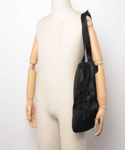 THE NORTH FACE(ザノースフェイス)の「THE NORTH FACE メンズ レディース WL MESH BAG メッシュ ポーチバッグ(ショルダーバッグ・レディース・ブラック・FREE)」の5枚目の写真