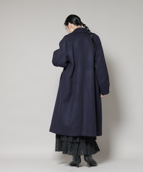 NANO universe（ナノユニバース）の「WooLoop コクーンダブルコート（チェスターコート・レディース・ライトベージュ/ネイビー/モカ・S/M）」の6枚目の写真