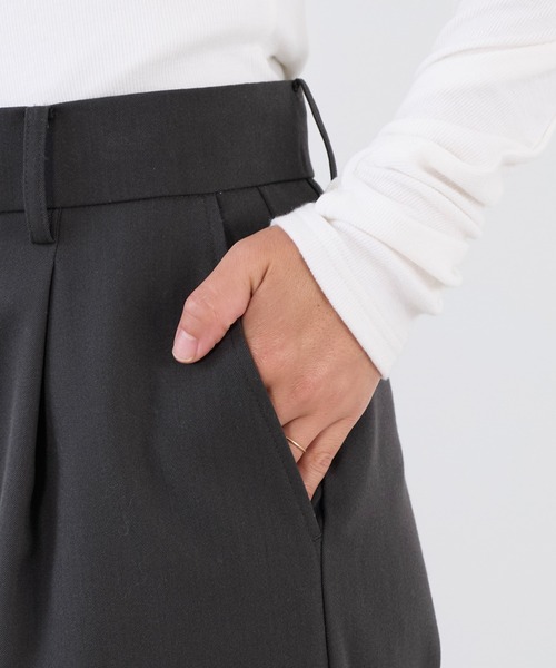 MICA&DEAL（マイカ＆ディール）の「梳毛タックパンツ〈2サイズ展開〉（その他パンツ・レディース・ブラウン/チャコールグレー/ストライプ・38/36）」の6枚目の写真