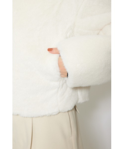 rienda（リエンダ）の「ショート丈ファージャケット　秋服　冬服（ダウンジャケット/コート・レディース・ピンク/ホワイト・MEDIUM/SMALL）」の9枚目の写真