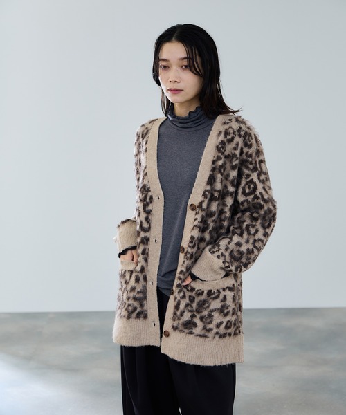 Mac-House(マックハウス)の「milli de l'air シャギーレオパードカーディガン(カーディガン/ボレロ・レディース・グレー/ベージュ・M)」の6枚目の写真