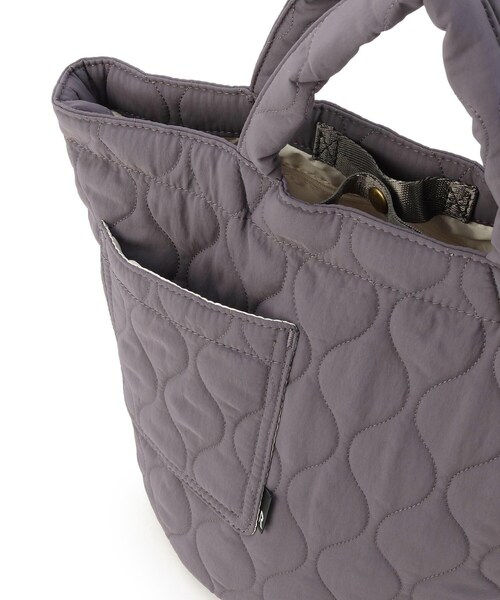 one'sterrace(ワンズテラス)の「ROOTOTE ルートート デリMキルト A(トートバッグ・レディース・キャメル/カーキ系5/ブラック系8/グレー系4・99)」の14枚目の写真
