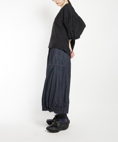 gomme（ゴム）の「ヘムギャザーデニムパンツ（デニムパンツ・レディース・ブラック/インディゴブルー・MEDIUM）」の9枚目の写真