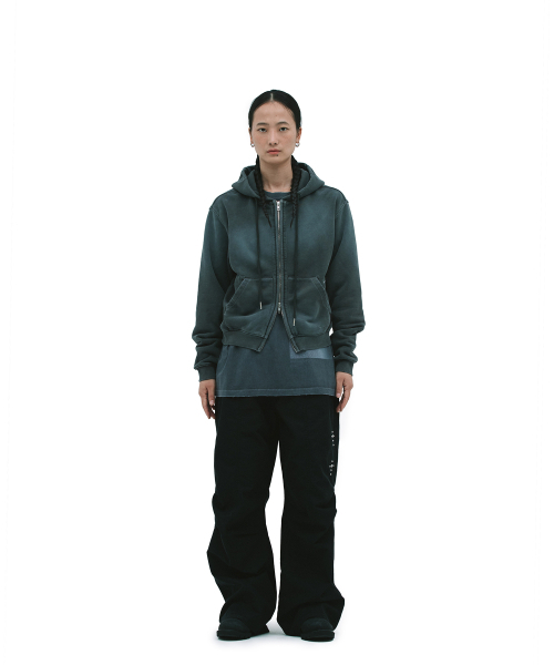 DEFGARMENTS（デフグラメンツ）の「PIG BRUSHED HOOD ZIPUP [CHARCOAL]（パーカー・レディース・その他・LARGE/SMALL）」の5枚目の写真
