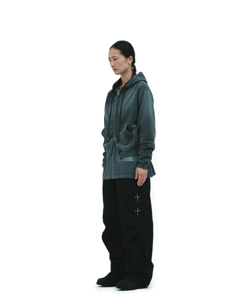 DEFGARMENTS（デフグラメンツ）の「PIG BRUSHED HOOD ZIPUP [CHARCOAL]（パーカー・レディース・その他・LARGE/SMALL）」の6枚目の写真