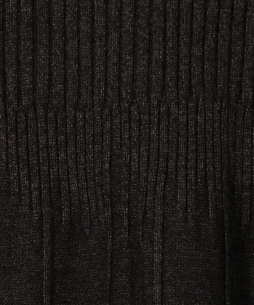 MICO COULIER（ミコクリエ）の「袖口パール付きニットワンピース（ワンピース・レディース・ブラウン/チャコールグレー・38）」の13枚目の写真