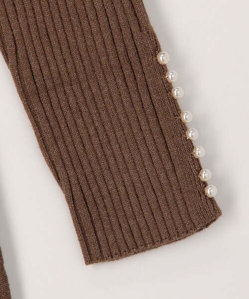 MICO COULIER（ミコクリエ）の「袖口パール付きニットワンピース（ワンピース・レディース・ブラウン/チャコールグレー・38）」の6枚目の写真