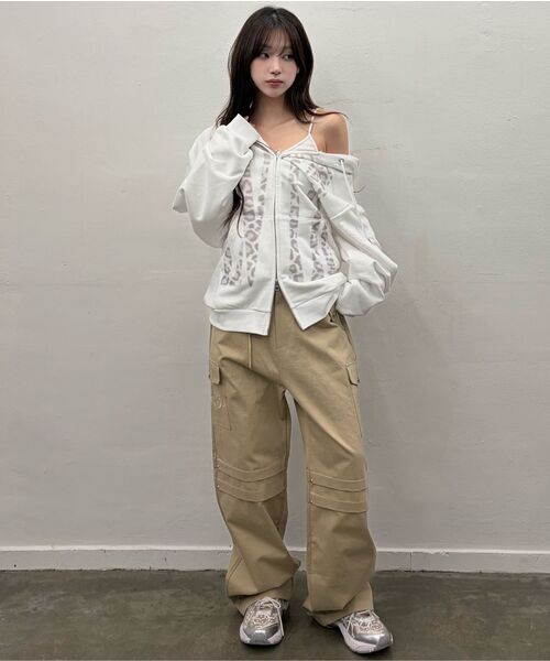 LUVISTRUE（ラヴイズトゥルー）の「LVTR HOOD ZIPUP(WHITE)（パーカー・レディース・その他・FREE）」の7枚目の写真
