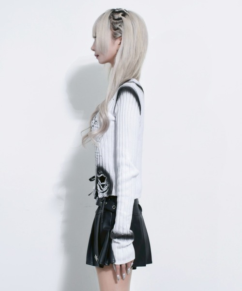 REFLEM(レフレム)の「『REFLEM/レフレム』スプレーダメージクロップリブニット(ニット/セーター・レディース・ブラック/ホワイト・FREE)」の7枚目の写真