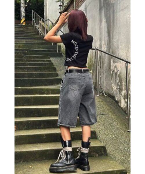 MUCENT（ムセント）の「サイド円形ロゴ半袖Tシャツ（Tシャツ/カットソー・レディース・ブラック・SHORT/MEDIUM/LARGE/X-LARGE）」の9枚目の写真