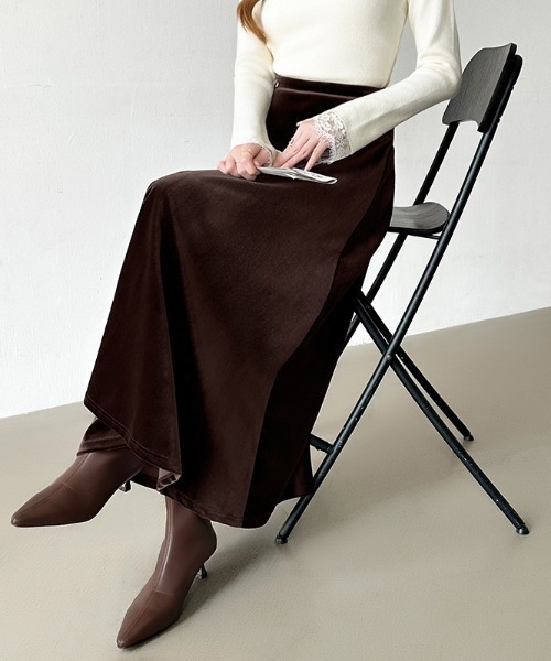 COCOMOMO（ココモモ）の「大人上品な光沢を纏う ベロアスカート ロング フレアスカート ベロア スカート ロングスカート オケージョン パーティー 秋服 冬服（スカート・レディース・ブラック/ブラウン・M/L）」の18枚目の写真