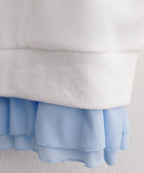 natural couture（ナチュラルクチュール）の「フリルレイヤードプルオーバー（スウェット・レディース・オフホワイト/グレー/チャコールグレー・FREE）」の15枚目の写真