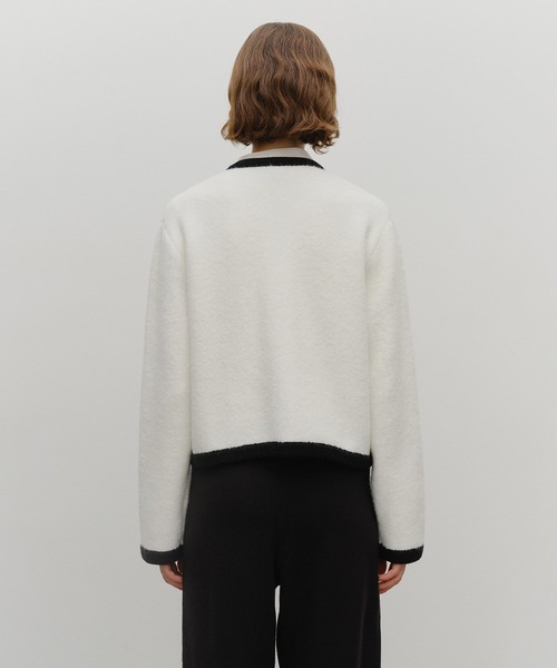 MARITHE + FRANCOIS GIRBAUD(マリテフランソワジルボー)の「W BOUCLE KNIT ROUND NECK CARDIGAN(カーディガン/ボレロ・レディース・Black/アイボリー・MEDIUM/SMALL)」の13枚目の写真