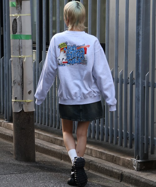 VISION STREET WEAR（ヴィジョンストリートウェア）の「【VISION STREET WEAR/ヴィジョンストリートウェア】Graffiti Ghost Sticker  Print Sweat/グラフィティ ゴースト ステッカー プリント スウェット（スウェット・メンズ・ライトグレー/ブラック/バイオレット・LL/M/L）」の7枚目の写真