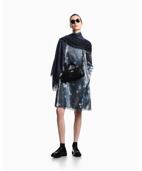 EMPORIO ARMANI(エンポリオアルマーニ)の「【エンポリオ アルマーニ】バウレットバッグ ソフトレザー(ハンドバッグ・レディース・ブラック・FREE)」の2枚目の写真