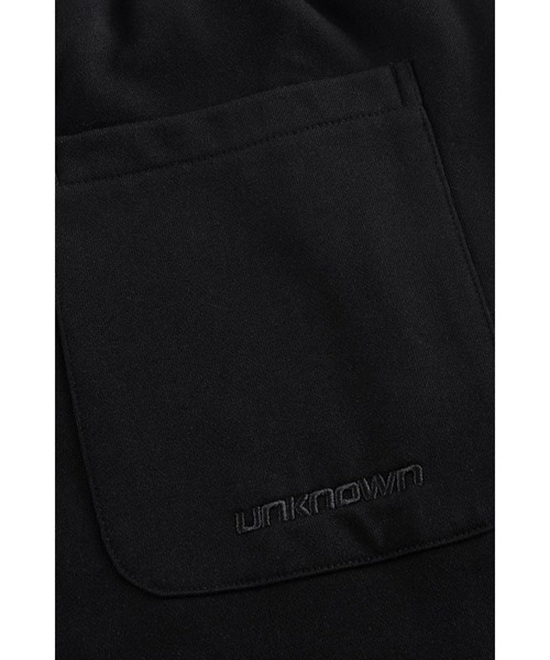 UNKNOWN LONDON（アンノウン・ロンドン）の「スエットパンツ｜Black x Red Cross Rhinestone Jogger｜Unknown London（スウェットパンツ・メンズ・ブラック・LARGE/X-LARGE/MEDIUM/SMALL）」の5枚目の写真