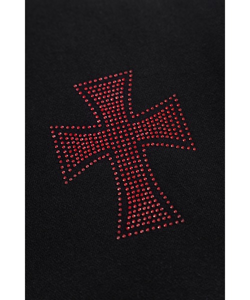 UNKNOWN LONDON（アンノウン・ロンドン）の「スエットパンツ｜Black x Red Cross Rhinestone Jogger｜Unknown London（スウェットパンツ・メンズ・ブラック・LARGE/X-LARGE/MEDIUM/SMALL）」の3枚目の写真