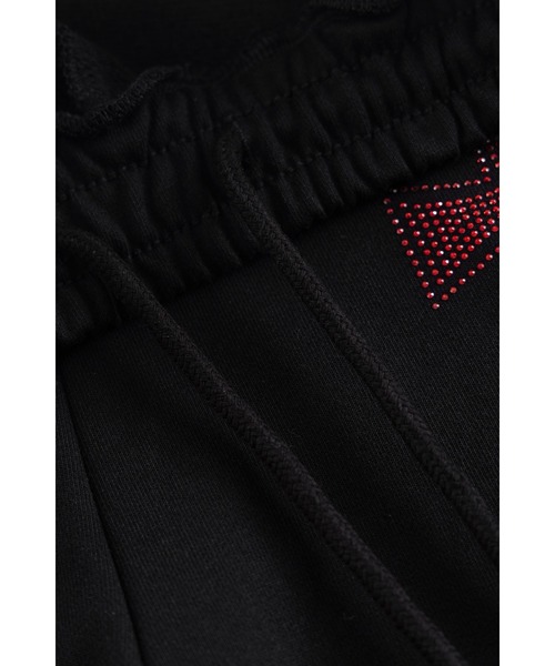 UNKNOWN LONDON（アンノウン・ロンドン）の「スエットパンツ｜Black x Red Cross Rhinestone Jogger｜Unknown London（スウェットパンツ・メンズ・ブラック・LARGE/X-LARGE/MEDIUM/SMALL）」の4枚目の写真