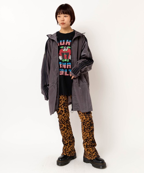 RNA(アールエヌエー)の「J2177 トラックハーフジャケットコート(ナイロンジャケット・レディース・グレー/グリーン/パープル・MEDIUM)」の16枚目の写真