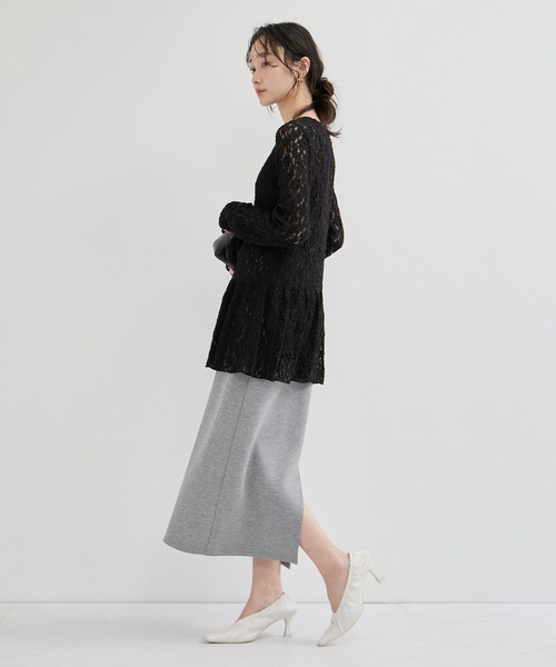 le cercle ADAM ET ROPE'(ルセルクルアダムエロペ)の「ペプラムレーストップス(Tシャツ/カットソー・レディース・ホワイト/ブラック・FREE)」の4枚目の写真