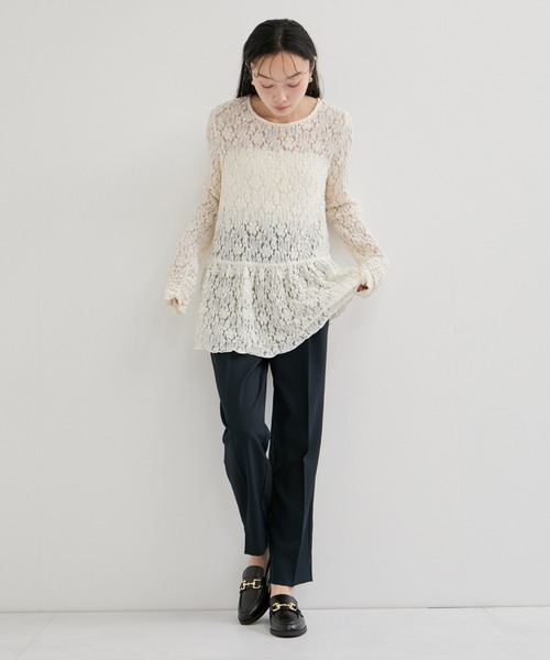 le cercle ADAM ET ROPE'(ルセルクルアダムエロペ)の「ペプラムレーストップス(Tシャツ/カットソー・レディース・ホワイト/ブラック・FREE)」の6枚目の写真