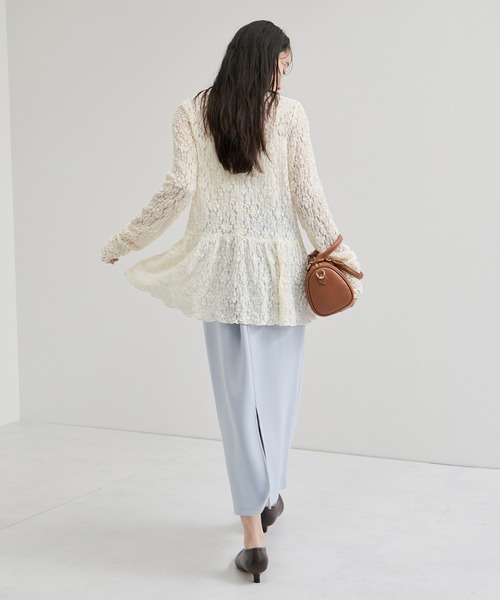 le cercle ADAM ET ROPE'(ルセルクルアダムエロペ)の「ペプラムレーストップス(Tシャツ/カットソー・レディース・ホワイト/ブラック・FREE)」の22枚目の写真
