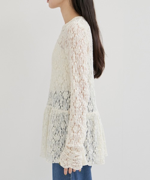 le cercle ADAM ET ROPE'(ルセルクルアダムエロペ)の「ペプラムレーストップス(Tシャツ/カットソー・レディース・ホワイト/ブラック・FREE)」の19枚目の写真