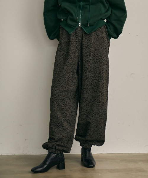Clum(クルム)の「レオパードパターンバルーンスウェットパンツ(スウェットパンツ・レディース・ブラウン系/グレー系・FREE)」の17枚目の写真
