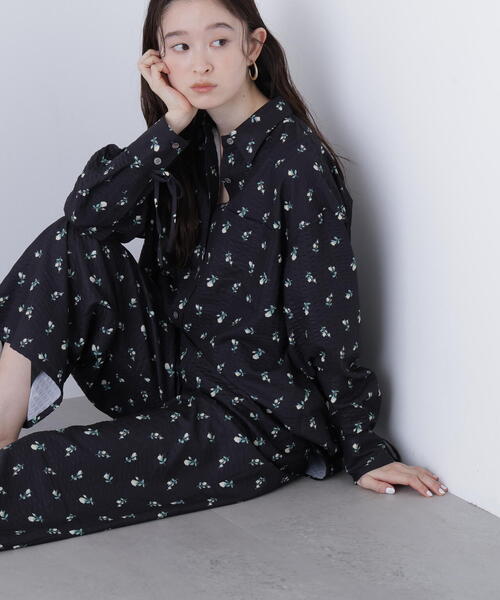 N.（N. Natural Beauty Basic）（エヌエヌナチュラルビューティーベーシック）の「フラワープリント SETUP シャツ（シャツ/ブラウス・レディース・イエロー系その他/ブラック系その他・ﾌﾘ-）」の3枚目の写真