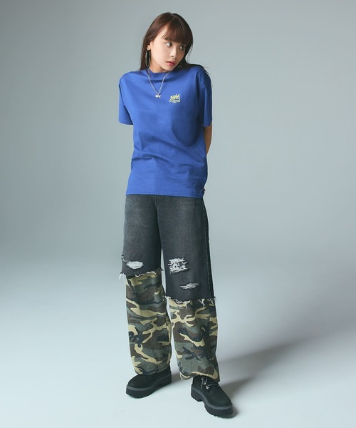 X-girl(エックスガール)の「FADED CAMO LAYERED PANTS(デニムパンツ・レディース・ブラック/ライトインディゴブルー・XS/S/M)」の5枚目の写真