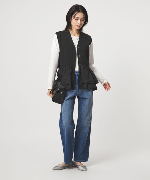 green label relaxing(グリーンレーベルリラクシング)の「フリル ドッキング ペプラム ニット ジレ ウォッシャブル(ベスト・レディース・モカ/ブラック・FREE)」の3枚目の写真