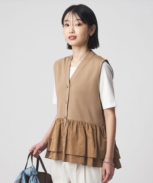 green label relaxing(グリーンレーベルリラクシング)の「フリル ドッキング ペプラム ニット ジレ ウォッシャブル(ベスト・レディース・モカ/ブラック・FREE)」の7枚目の写真