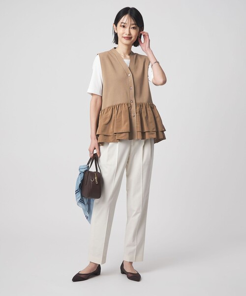 green label relaxing(グリーンレーベルリラクシング)の「フリル ドッキング ペプラム ニット ジレ ウォッシャブル(ベスト・レディース・モカ/ブラック・FREE)」の9枚目の写真