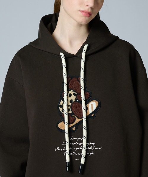 DOUBLE STANDARD CLOTHING(ダブルスタンダードクロージング)の「スケボーベア ダンボールニットパーカー(WEB限定)(パーカー・レディース・ブラウン・FREE)」の13枚目の写真