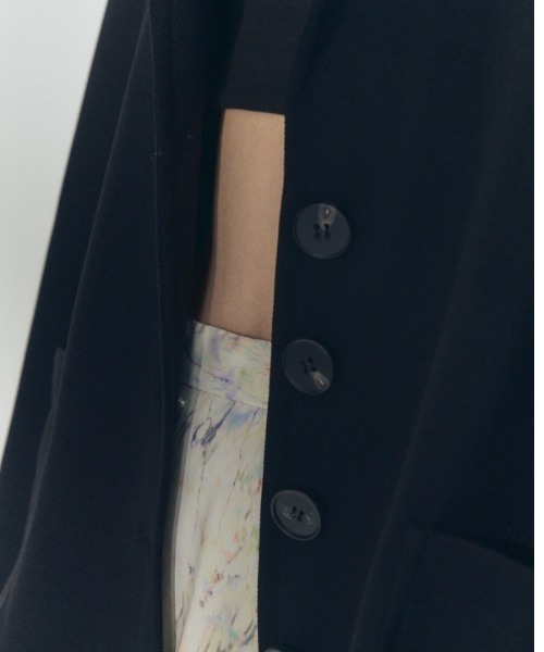 Muel Chic(ミュエルシック)の「Liora Jersey tailored リオラジャージテーラード(テーラードジャケット・レディース・ブラック/ネイビー/アイボリー・FREE)」の18枚目の写真
