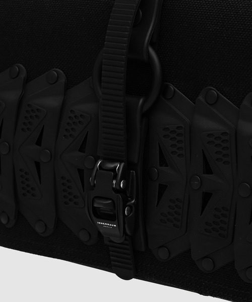 JUNYA WATANABE MAN(ジュンヤワタナベマン)の「「INNERRUM」 W-NAME BAG SMALL(ショルダーバッグ・メンズ・ブラック・ONE SIZE)」の5枚目の写真
